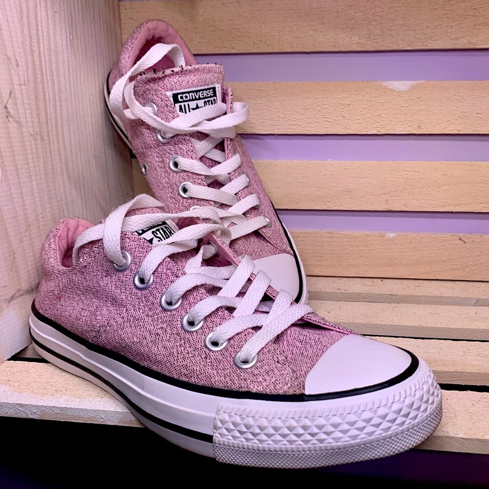 Converse Chuck Taylor All Star pink low top sneakers